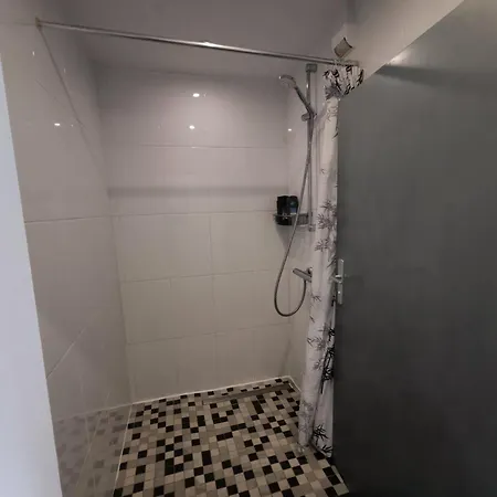 Isabel I Apartman *